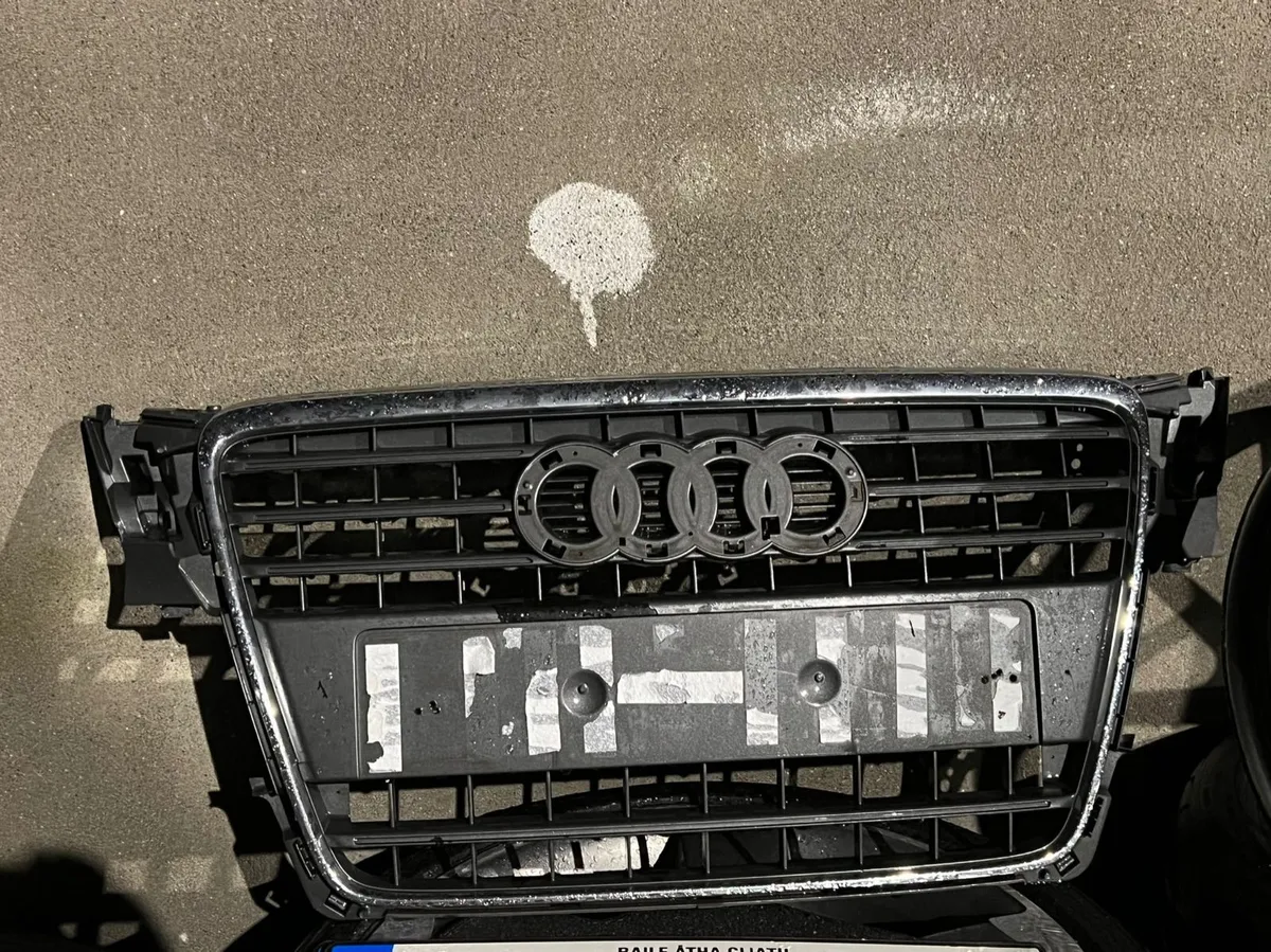 Audi A4 grill 08-11 model