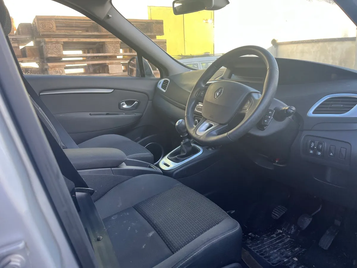 Renault Scenic - PARTS - Image 3