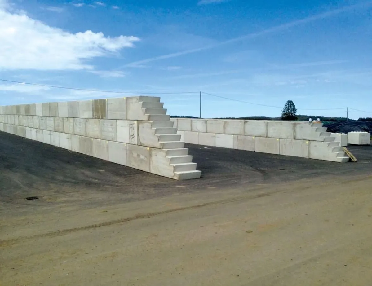 2 TONNE BLOCKS - Image 4