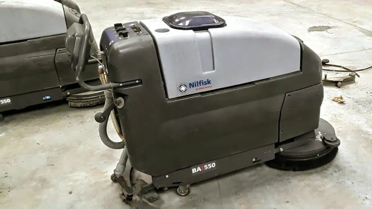 Nilfisk BA550 floor cleaning machine secondhand - Image 2