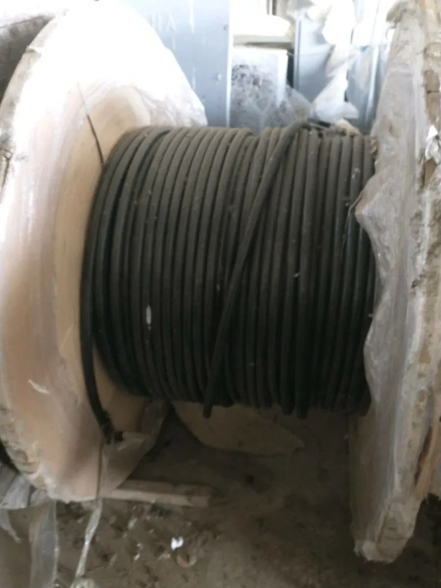 3 core 35mm2 - 70mm2 copper wire 350 meters - Image 3