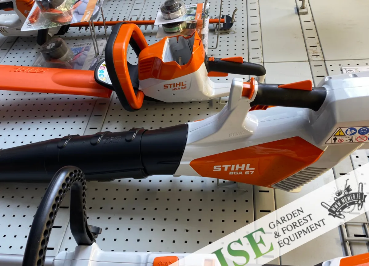 Huge Range of Handheld Leaf Blowers