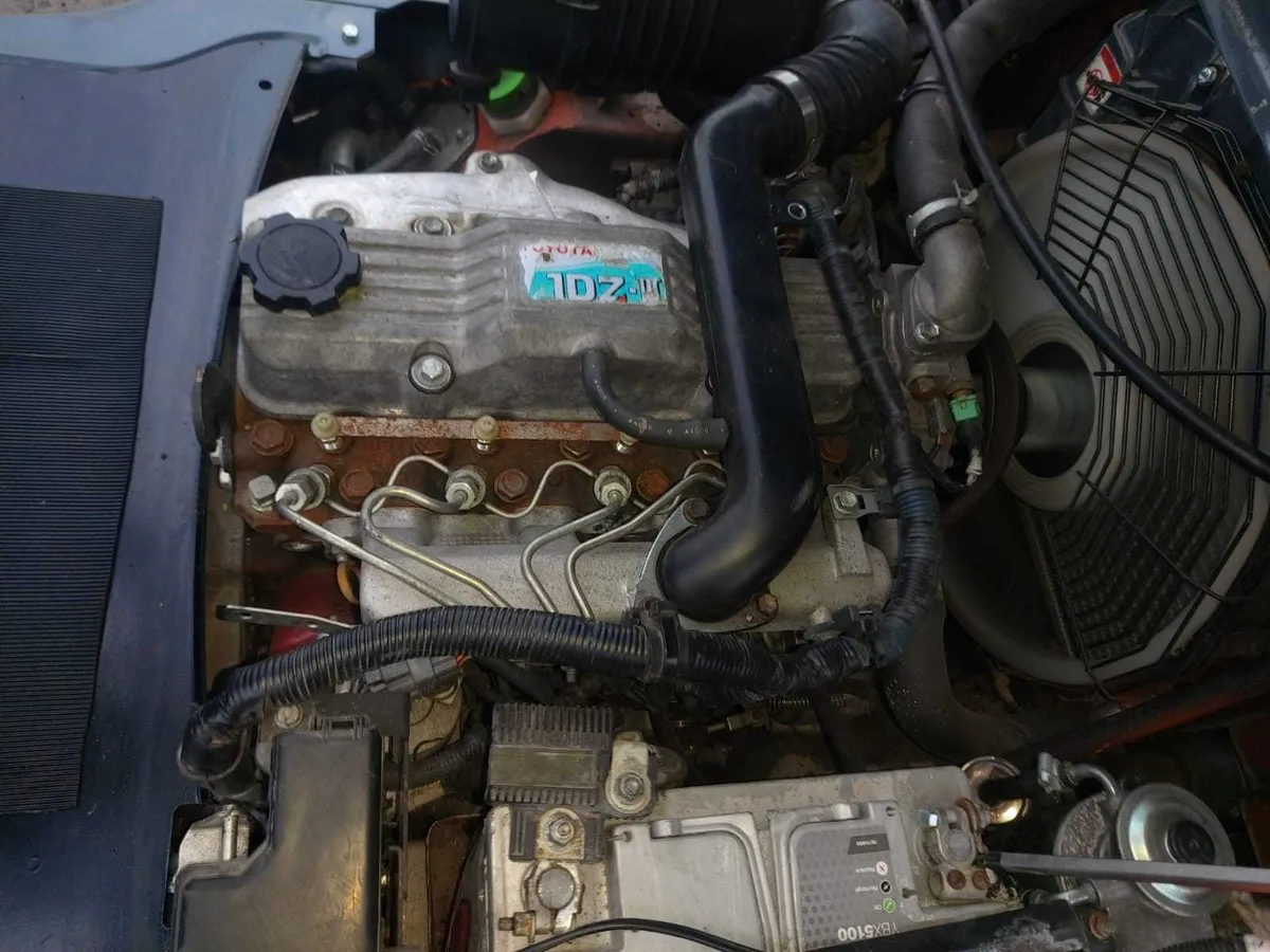 Toyota forklift - Image 3