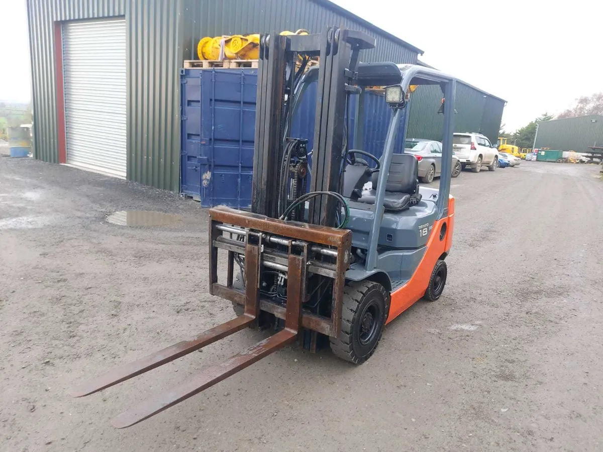 Toyota forklift - Image 4