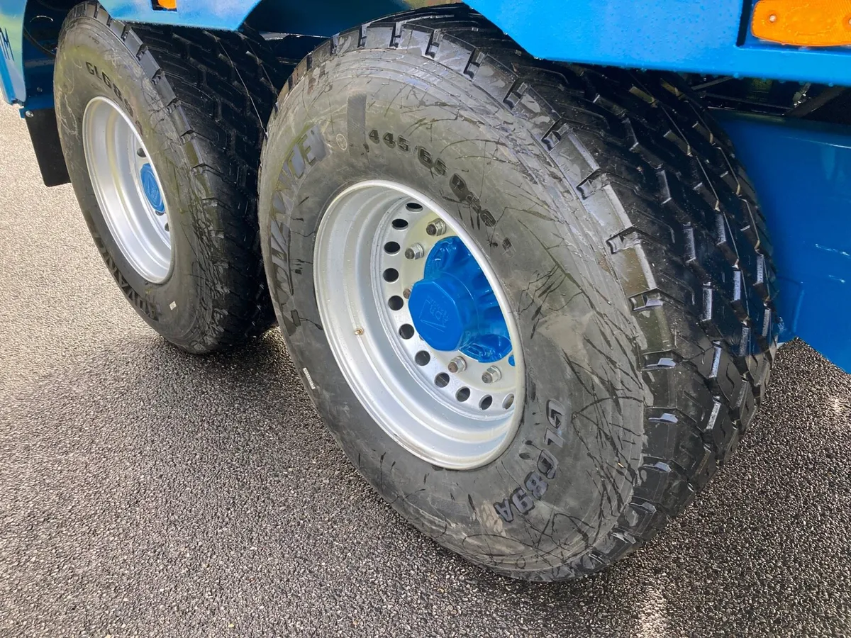 New tuffmac 20 t dump trailer buckets & brushes - Image 3