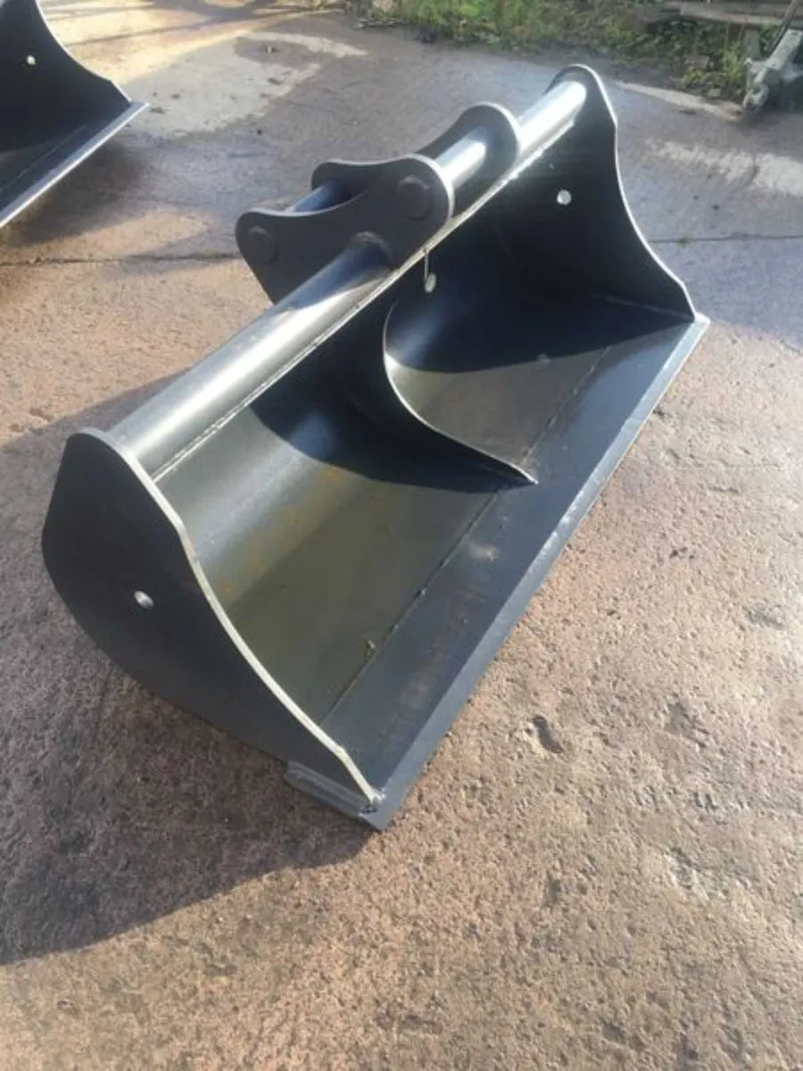 Trojan 13 and 20 ton Grading and Ditching buckets - Image 3