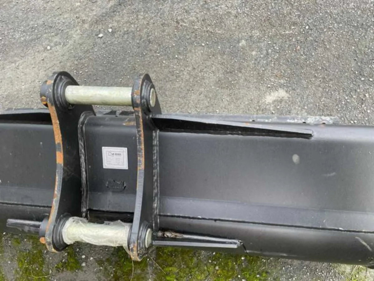 NEW  Rhinox 5ton 5ft grading bucket. - Image 3