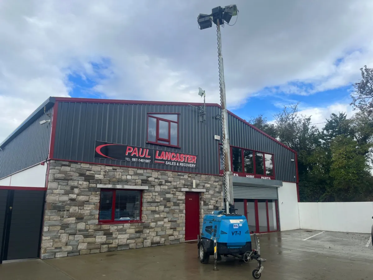 Lighting tower and generator for hire - Image 1