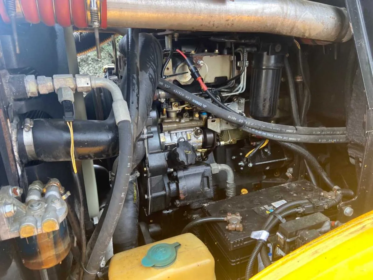 jcb tm 300 - Image 2