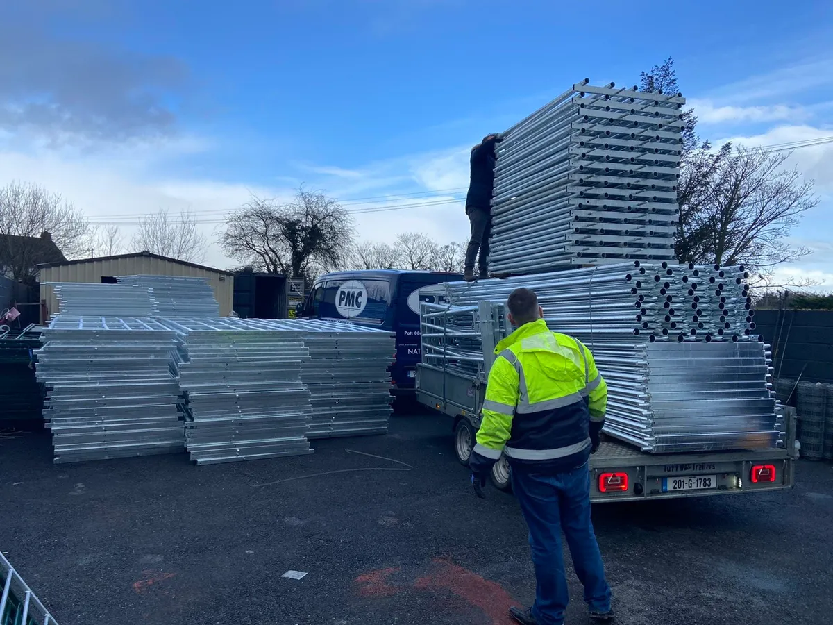 Extendable gates and barriers - Image 2