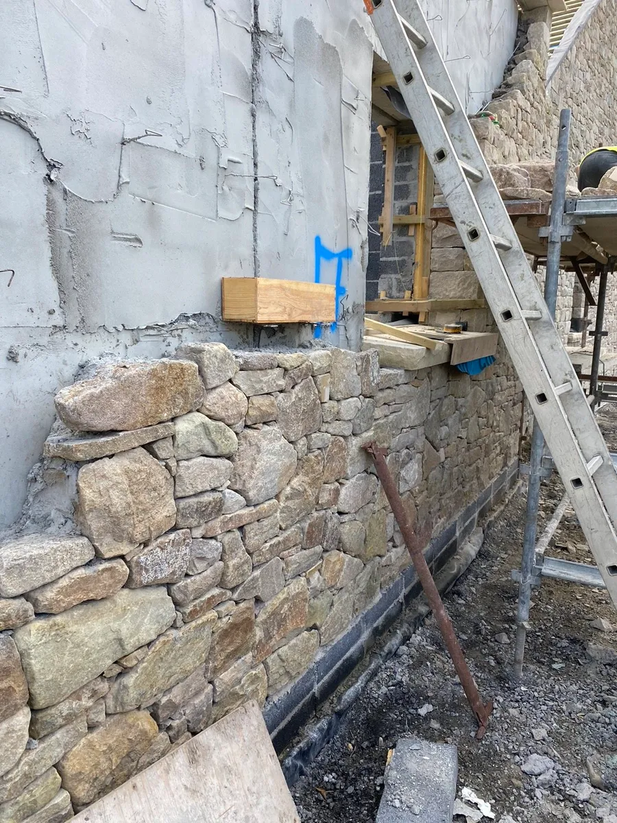Old Salvage Brown Stone Corners & Random Rubble - Image 1