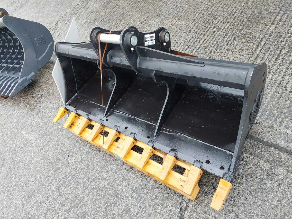 8T Heavy duty ditching bucket with 10 teeth - Image 2