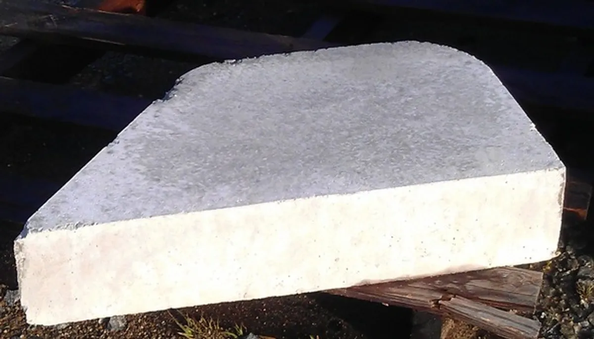 Weanling Calf Feeding Trough Barriers - Image 3