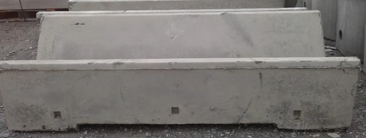 Weanling Calf Feeding Trough Barriers - Image 4