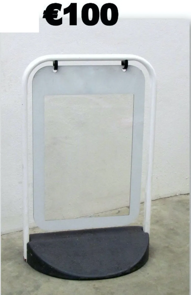 Shop signs, notice & advertisement boards - Image 1