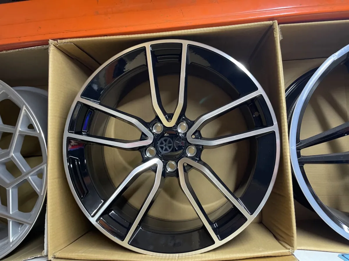 19” Merc c e class alloys & tyres