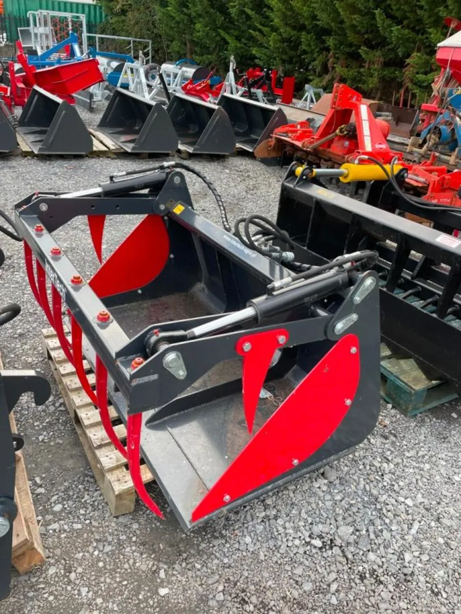 Bucket Grab - Image 1