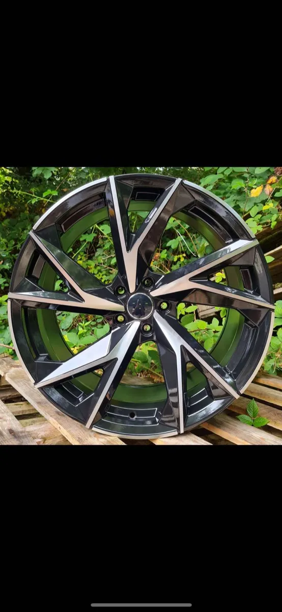 19” rims & tyres black / Pol a4