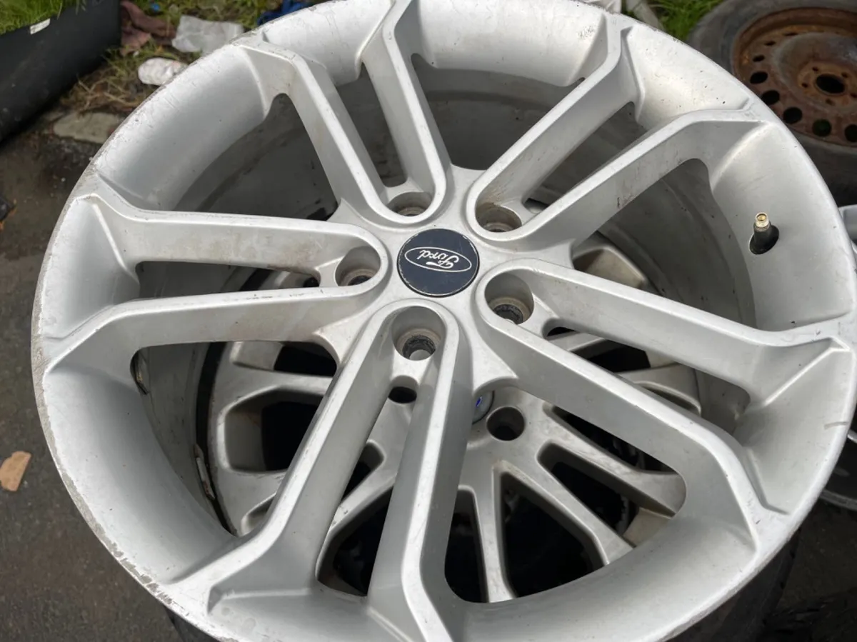 18” 5x108 st single alloy used