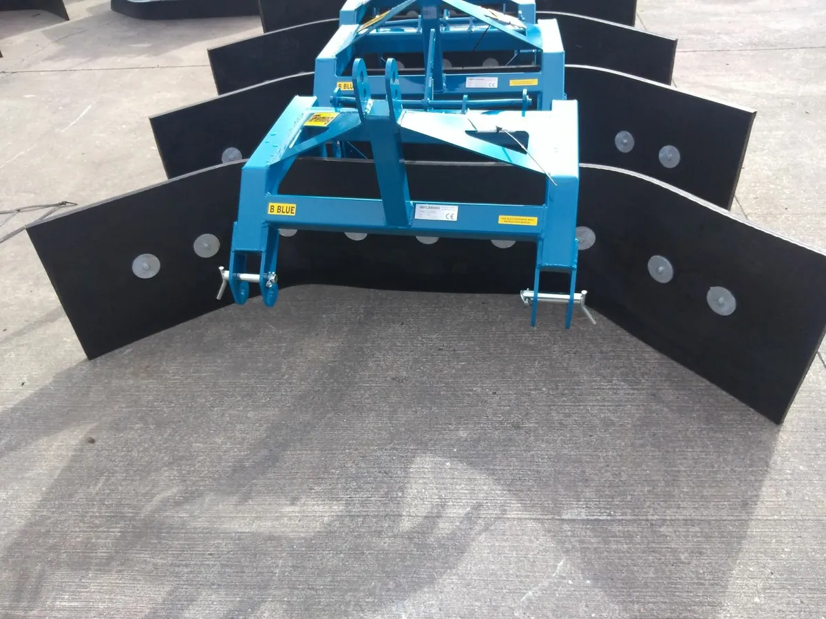 Yard scraper - Image 1