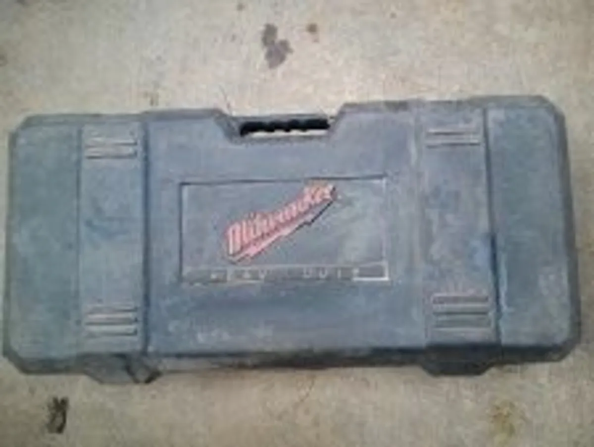 Milwaukee Kango - Image 2