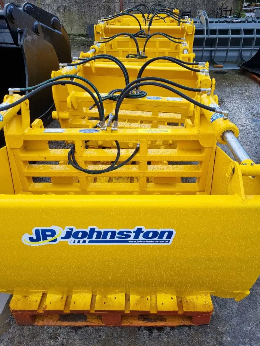 JCB Q Fit brackets - Johnston shear grabs - Image 4