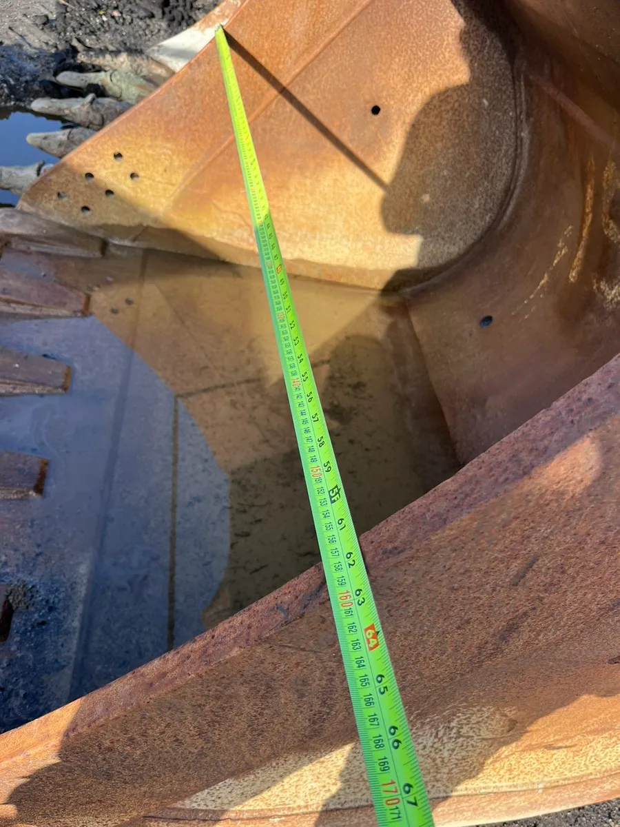 5FT 3INCH 35 TON BUCKET 90MM - Image 4