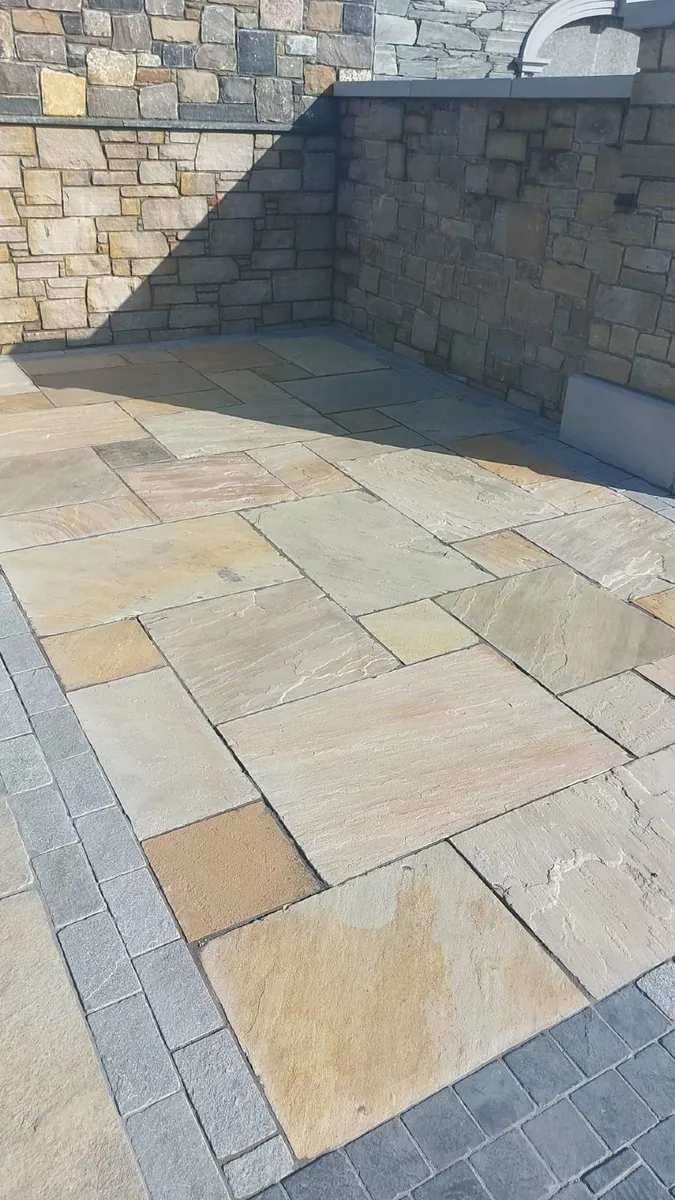 Mint Sandstone Paving - Image 1