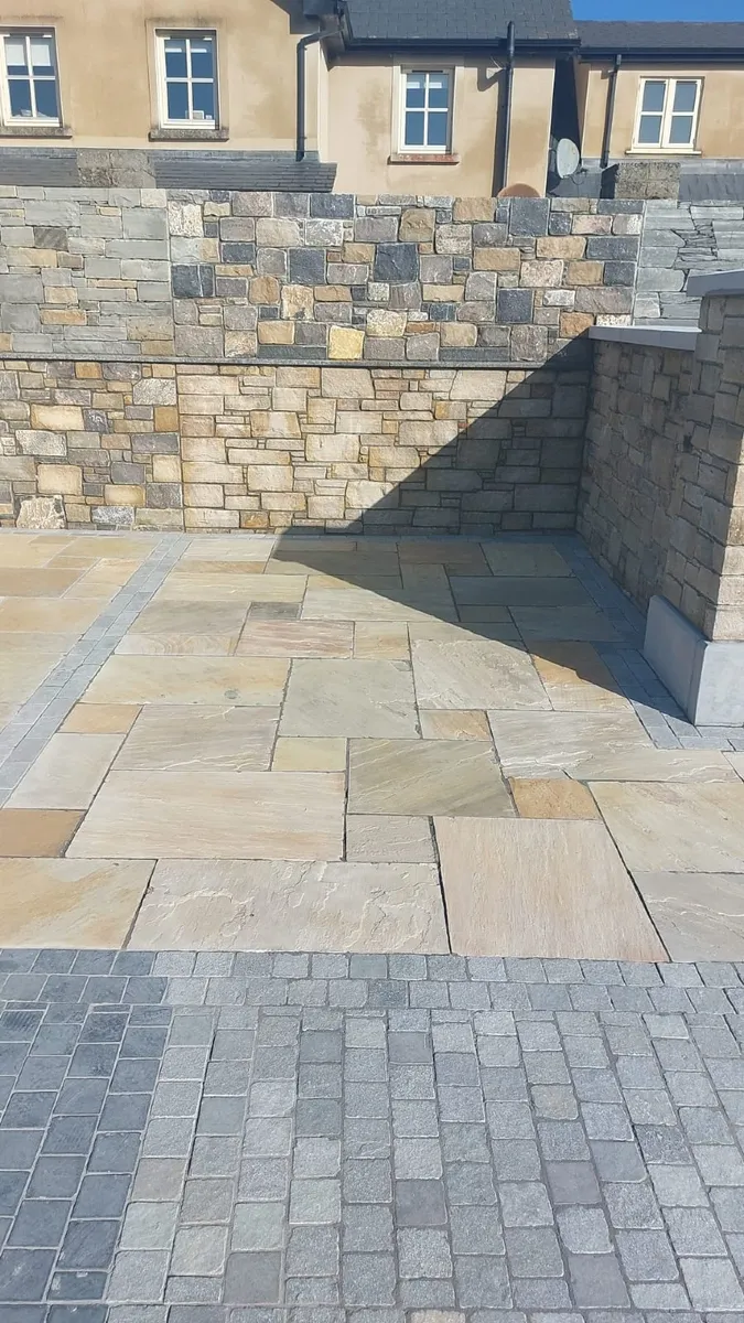 Mint Sandstone Paving - Image 2