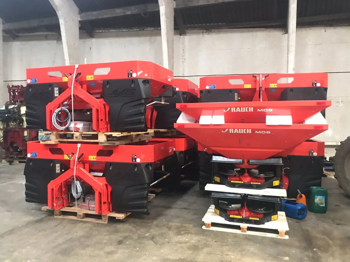 Rauch  fertiliser spreaders available - Image 2