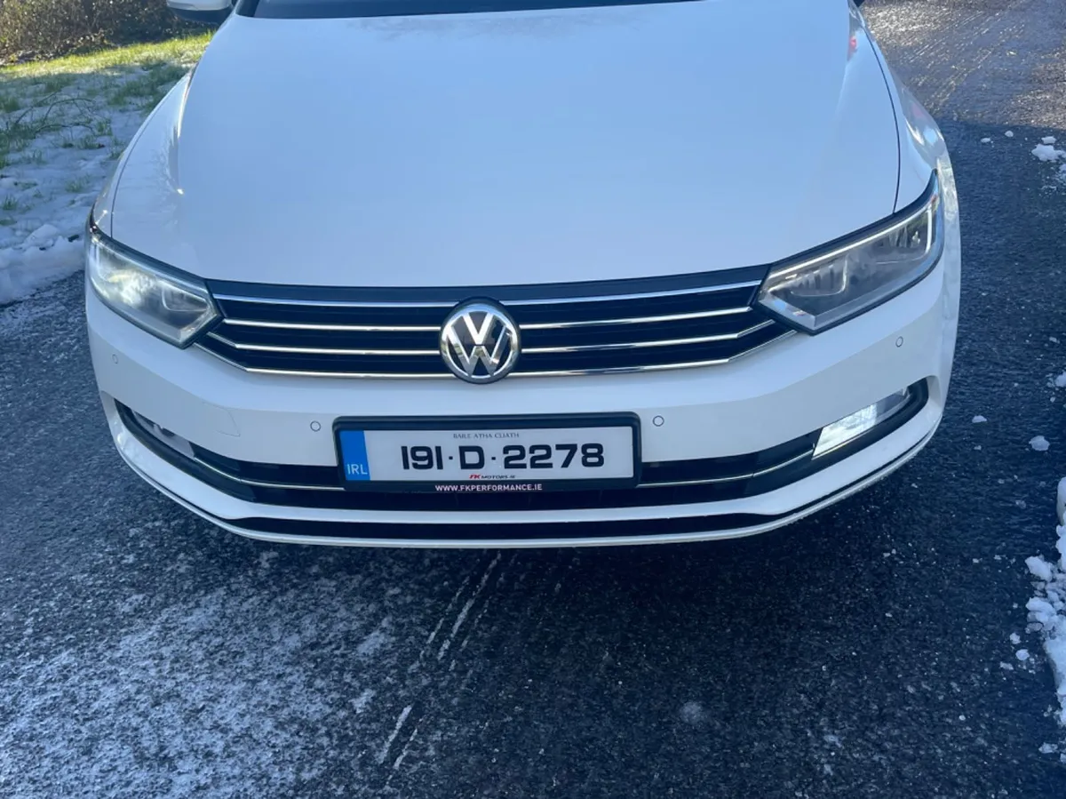 Vw Passat boot spoiler gloss Black - Image 4