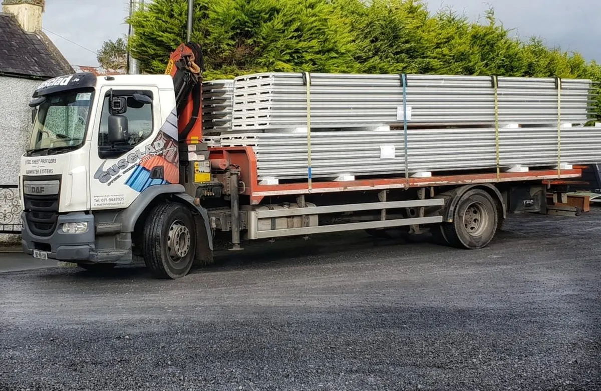 INSULATED PANEL - Image 1