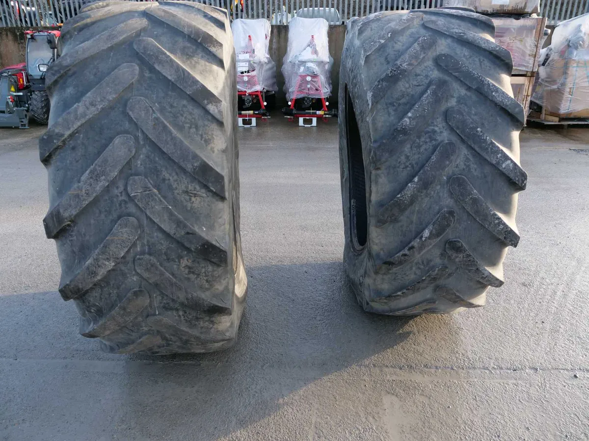 TYRES MICHLIN 650X65X38 - Image 1