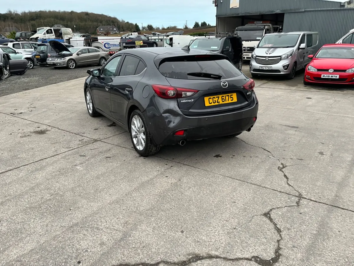 2016 Mazda 3 sport Nav  2.2 DSL - Image 3