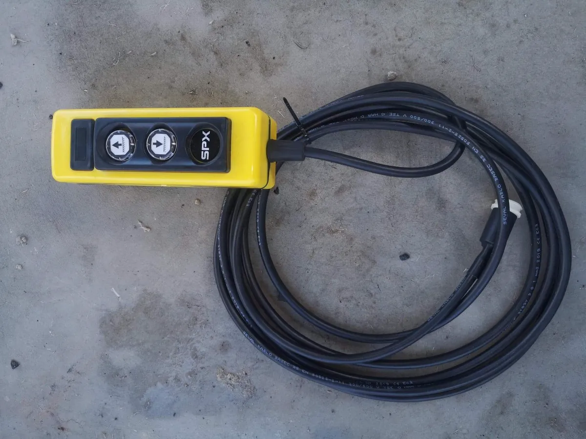 Electric tipper kit Ifor Williams trailer parts - Image 4