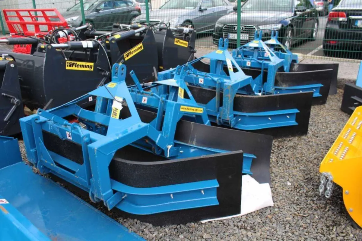 Fleming Yard Scrapers 🚨January Special🚨 - Image 4