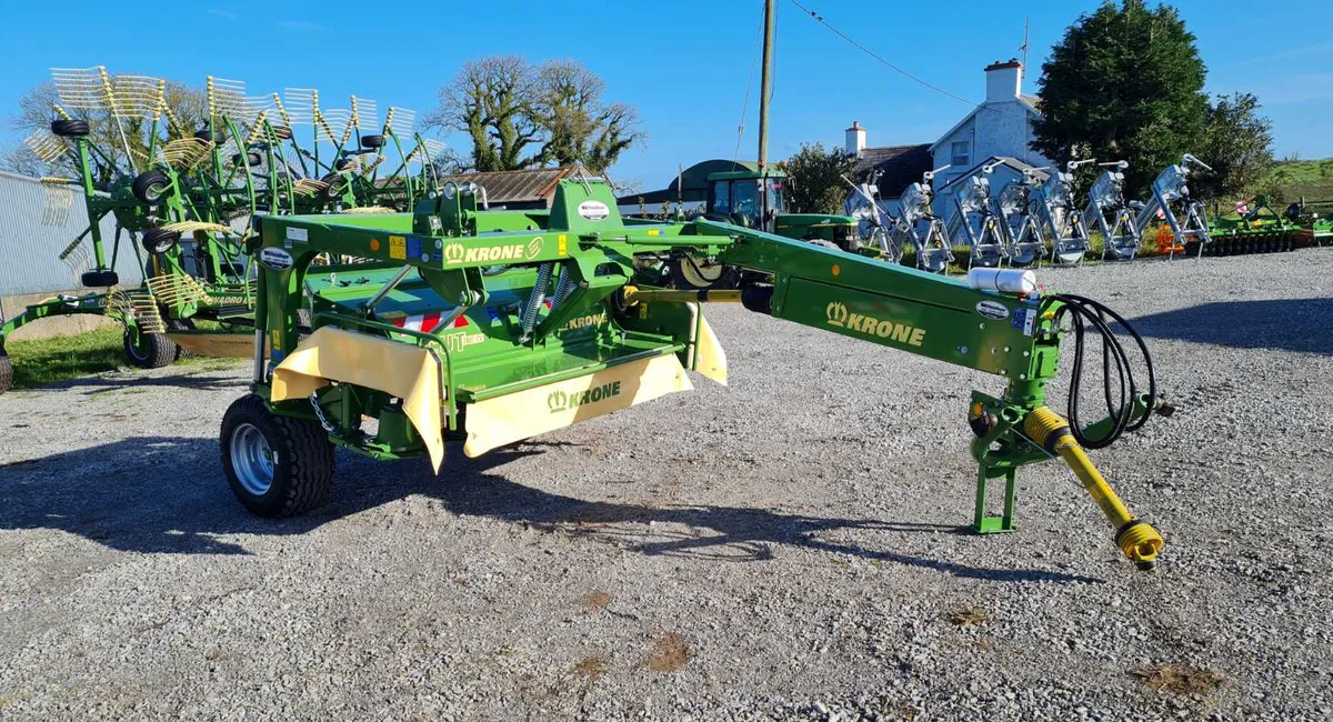 Krone EC2801CV 9 Foot Trailed - Image 2