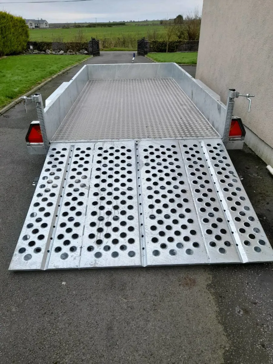 Tuffmac Plant and beavertail trailers - Image 1