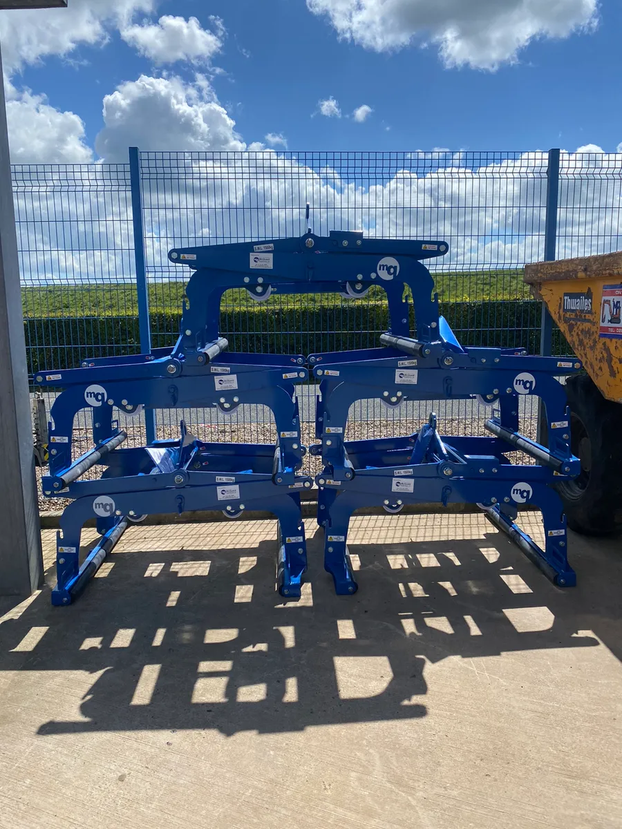 New McQuaid 1500kg Blockgrabs - Image 1