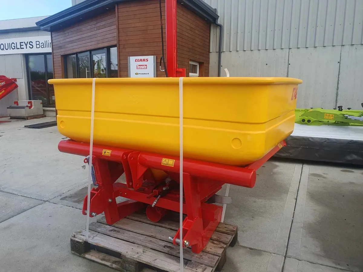 NEW TEAGLE FERTILISER SPREADERS (Finance Availabl - Image 2
