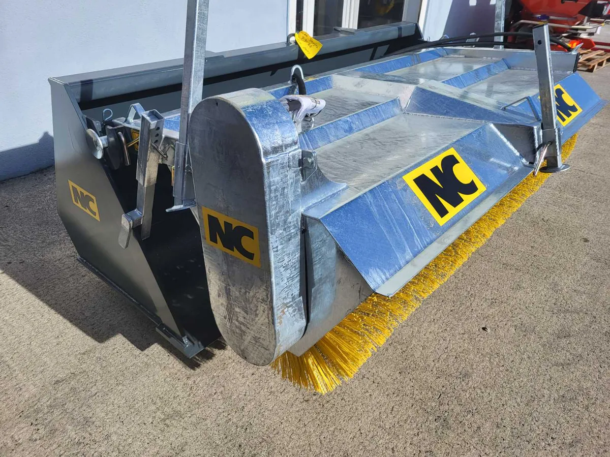 NC Bucket Brush (Euro Brackets) - Image 3