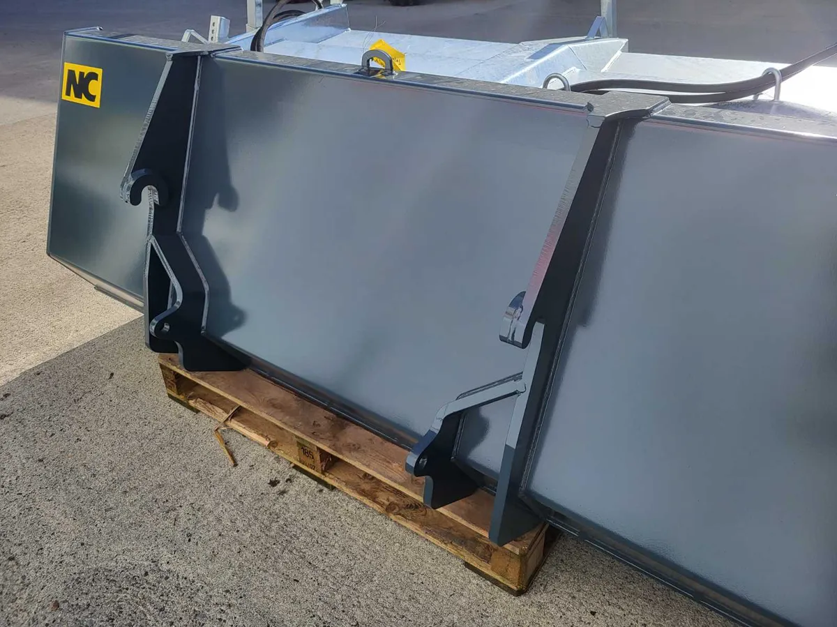 NC Bucket Brush (Euro Brackets) - Image 4