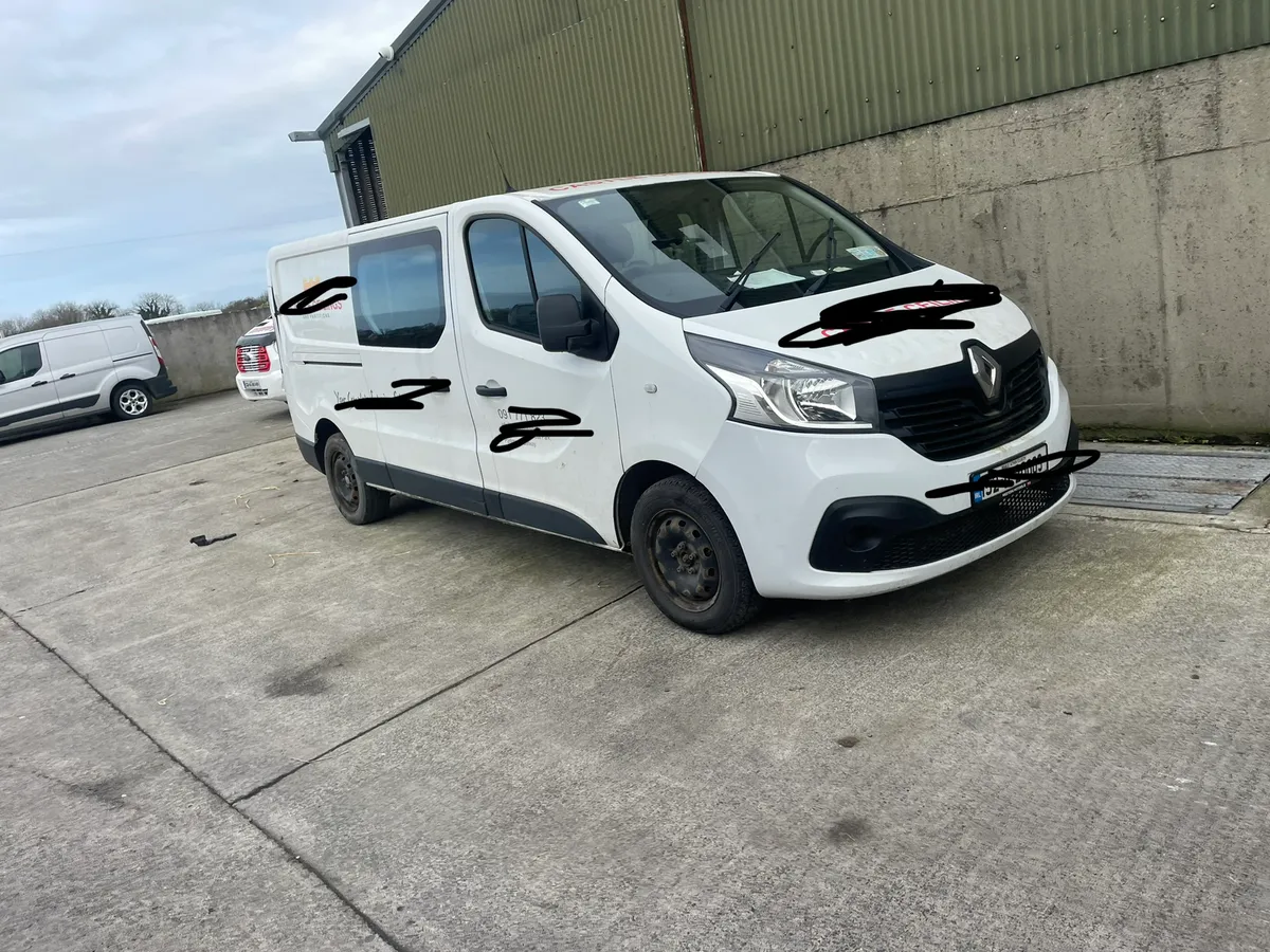 161 Renault traffic crew cab for dismantling
