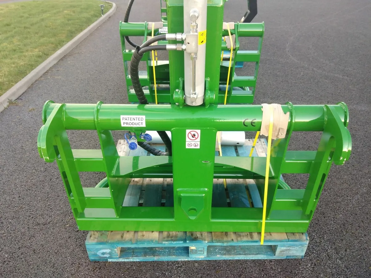 Bale lifter - Image 2