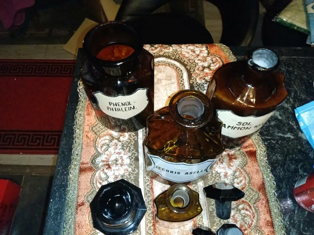 Rare Antique large stunning apothecary bottles - Image 4