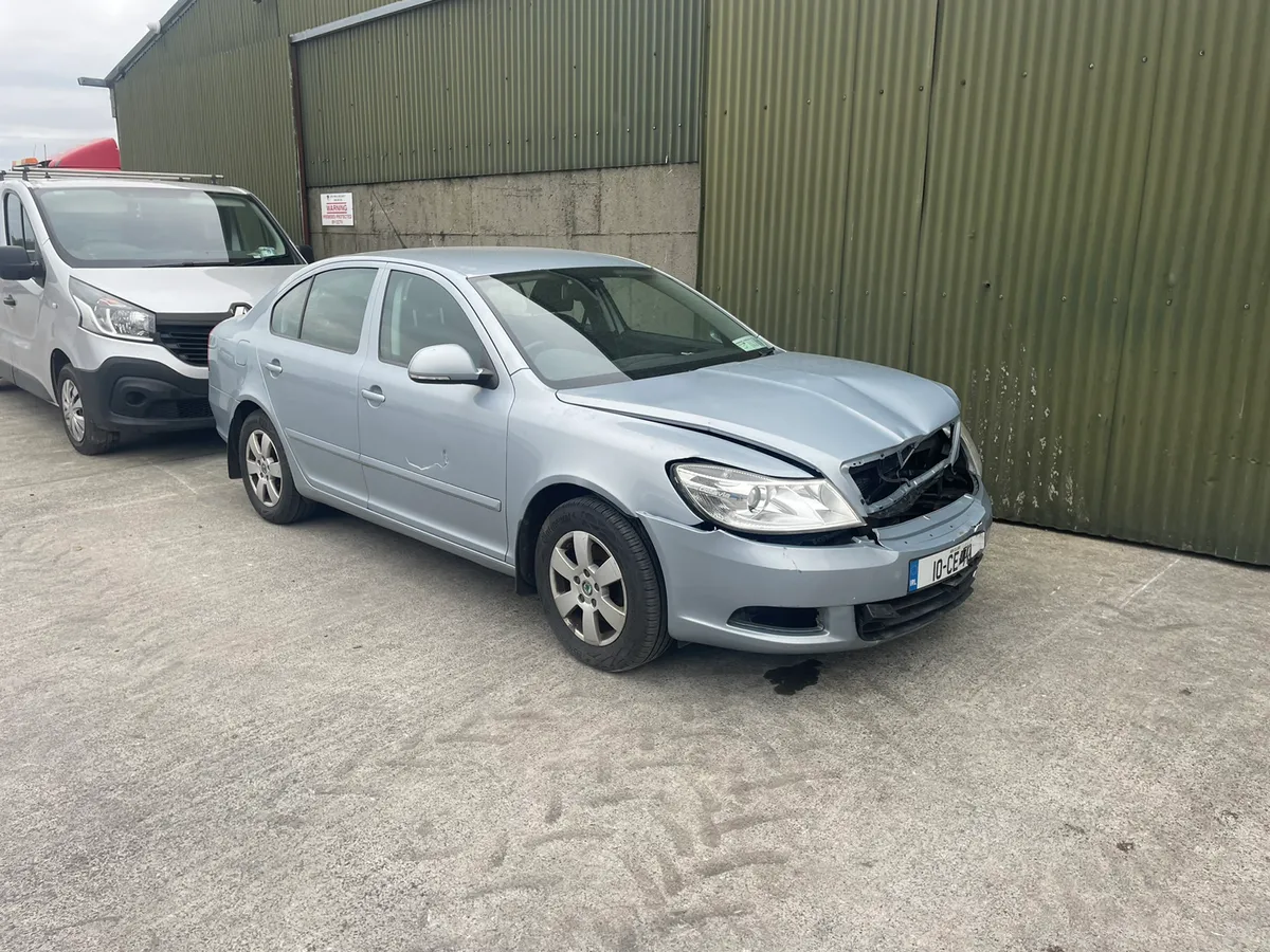 2010 skoda Octavia 1.6 tdi for dismantling