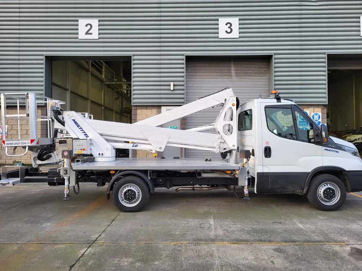 Multitel HX200 EX on Iveco Daily - 20m Self Drive - Image 4
