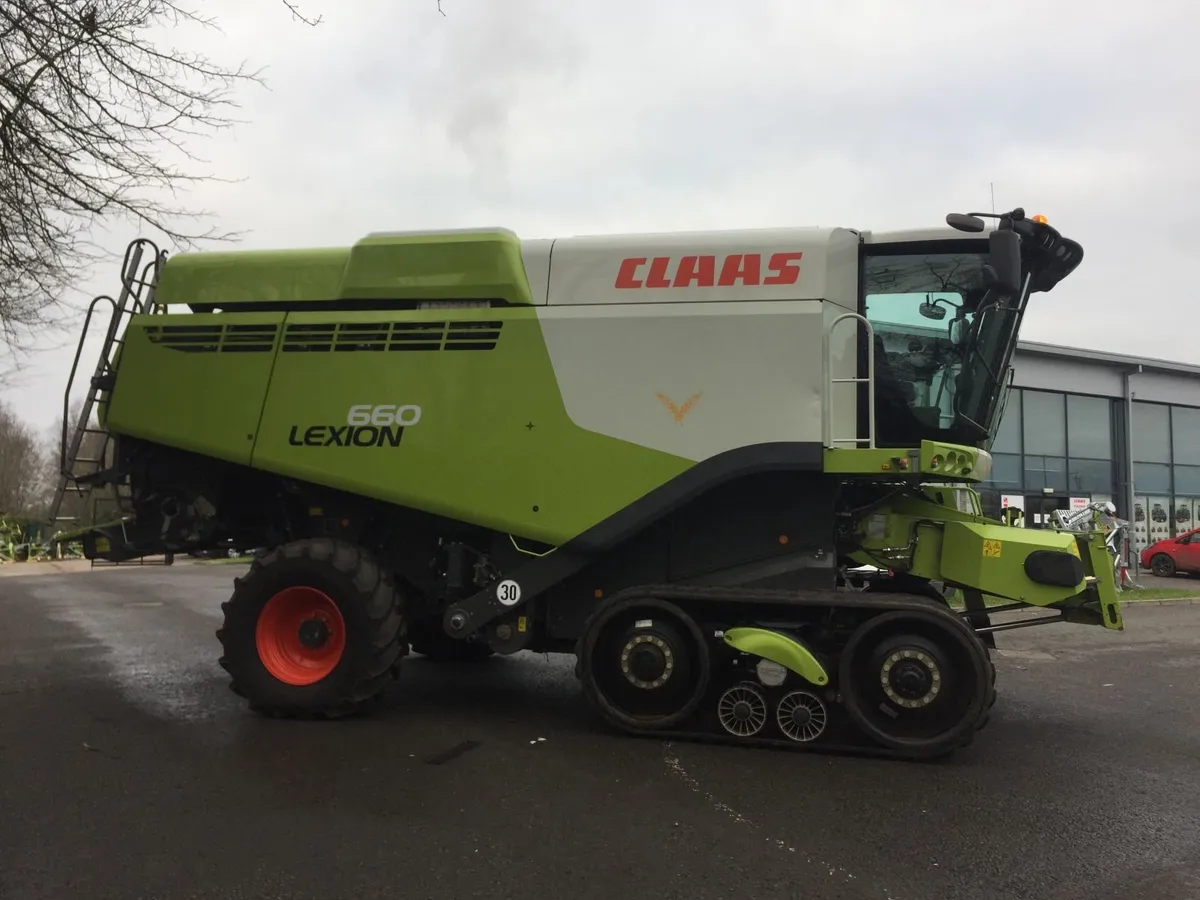 Claas,Massey,John Deere, New Holland combines - Image 1