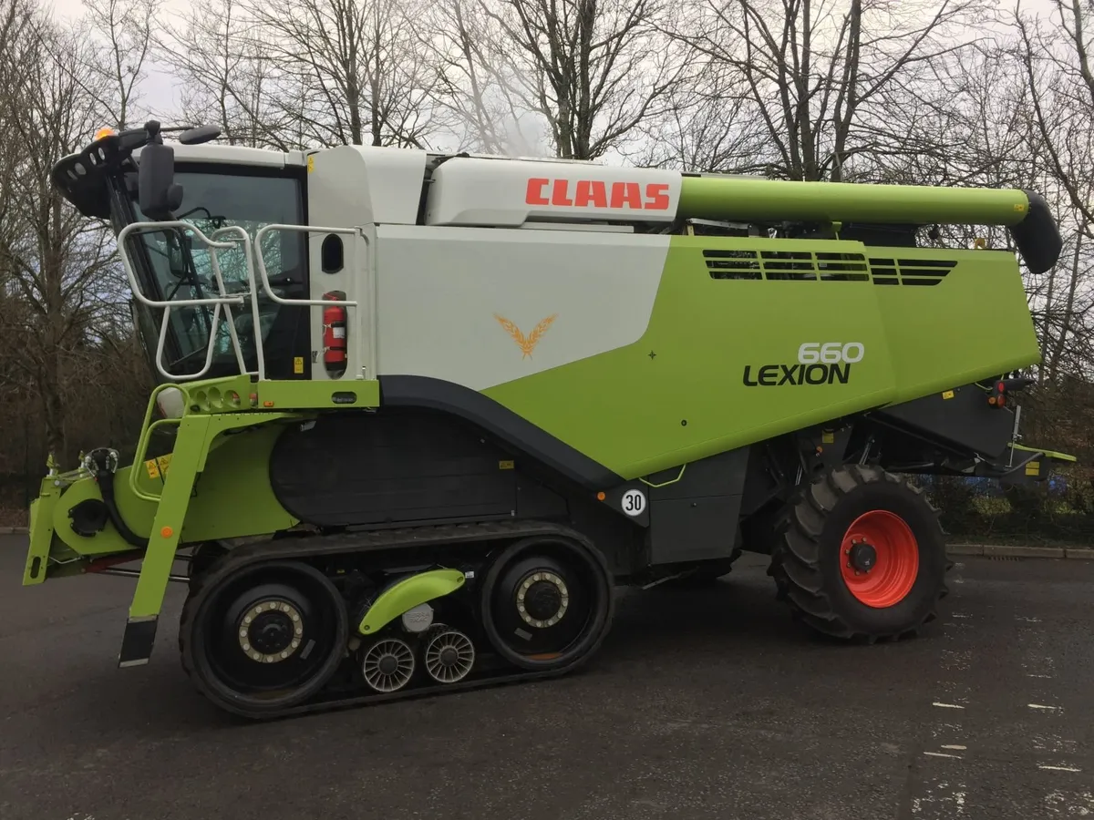 Claas,Massey,John Deere, New Holland combines - Image 2
