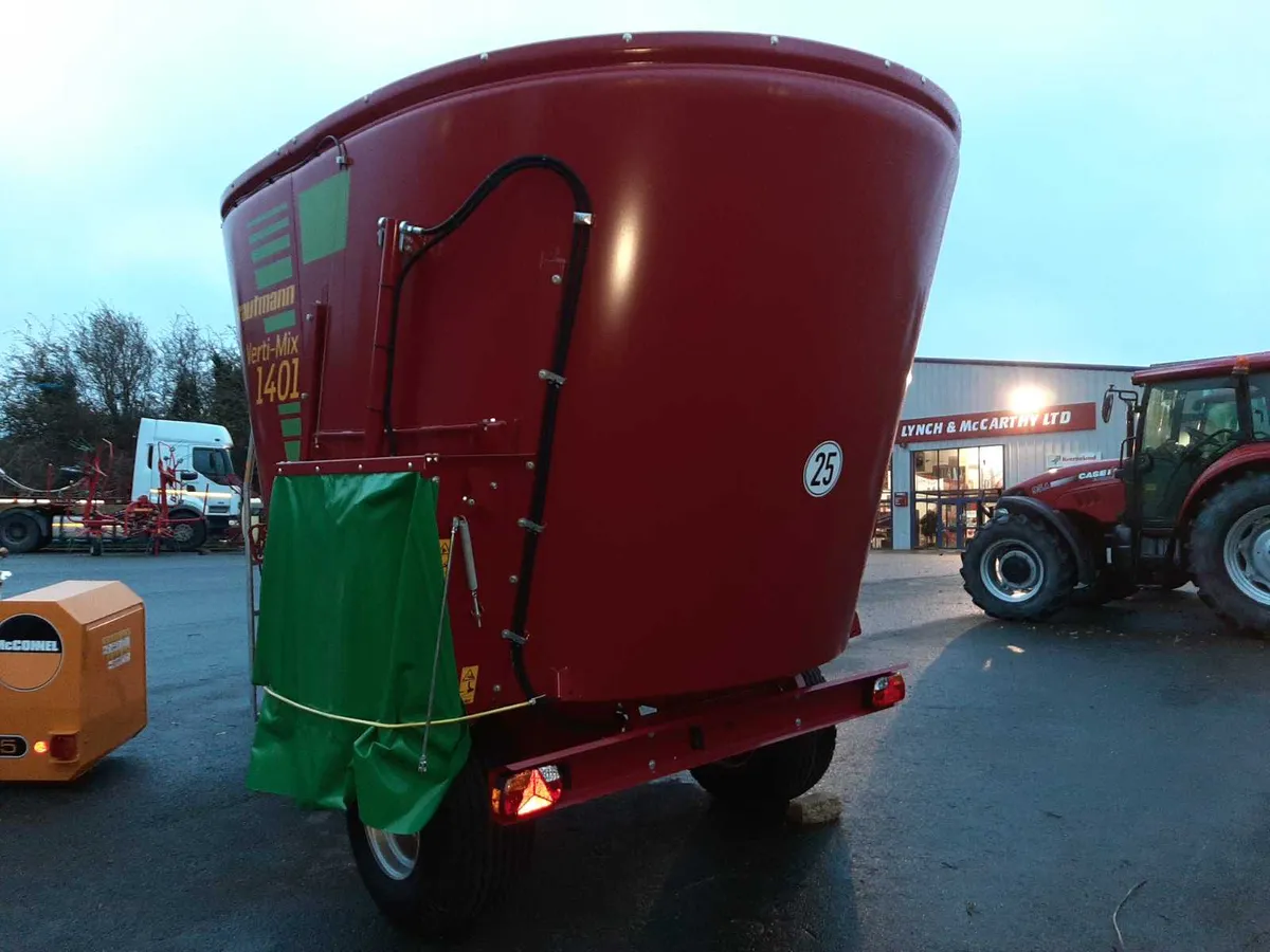 Strautmann 1401 tub feeder - Image 4